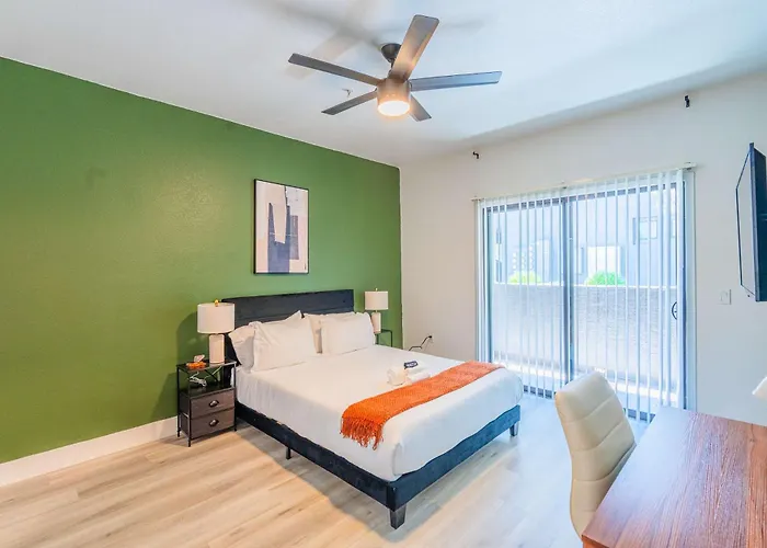 Westgate Escape Pool Gym & Walk To Stadium * Glendale