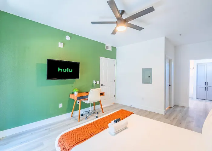 Westgate Escape Pool Gym & Walk To Stadium * Glendale