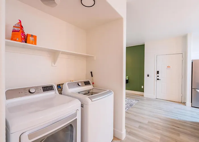 Westgate Escape Pool Gym & Walk To Stadium Glendale